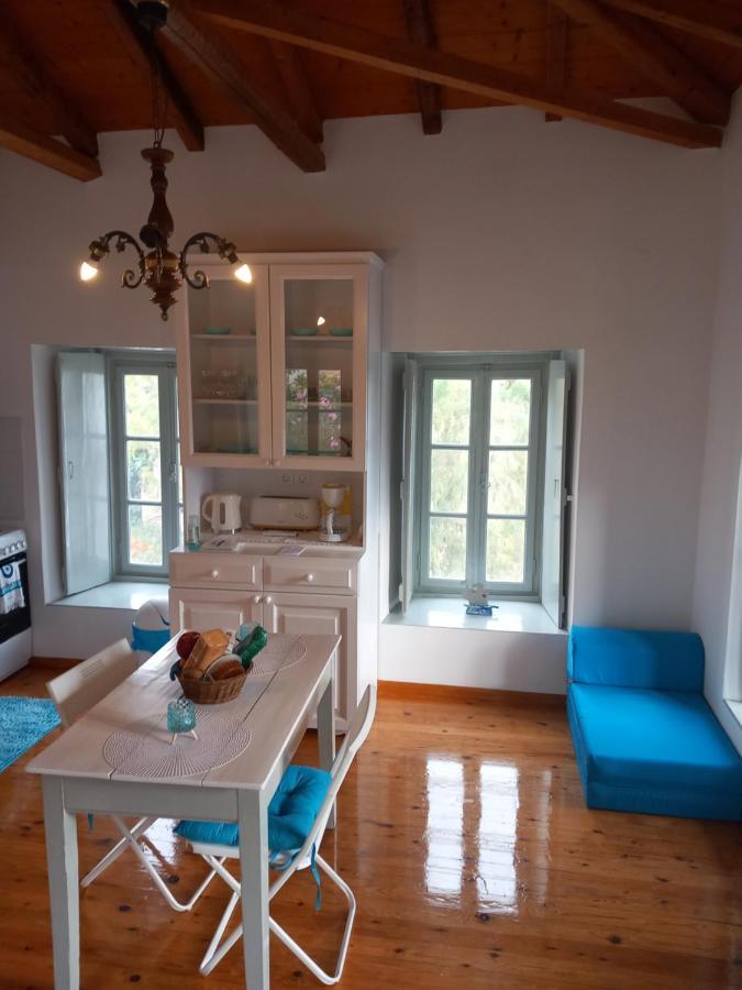 Iolis Loft Hydra Apartment Luaran gambar