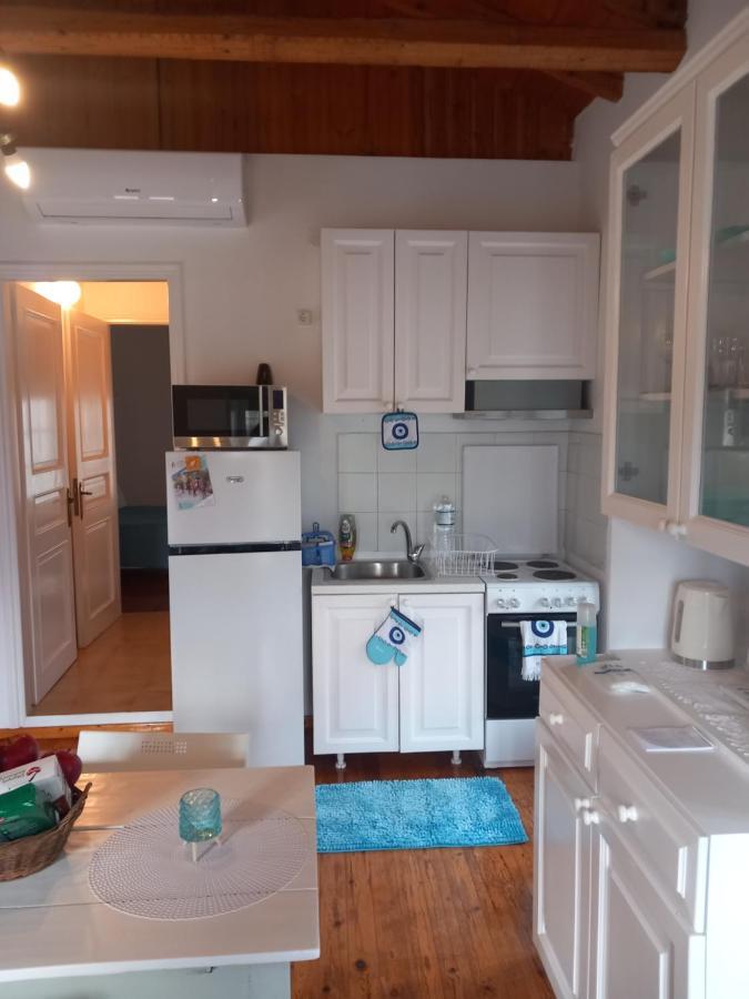 Iolis Loft Hydra Apartment Luaran gambar